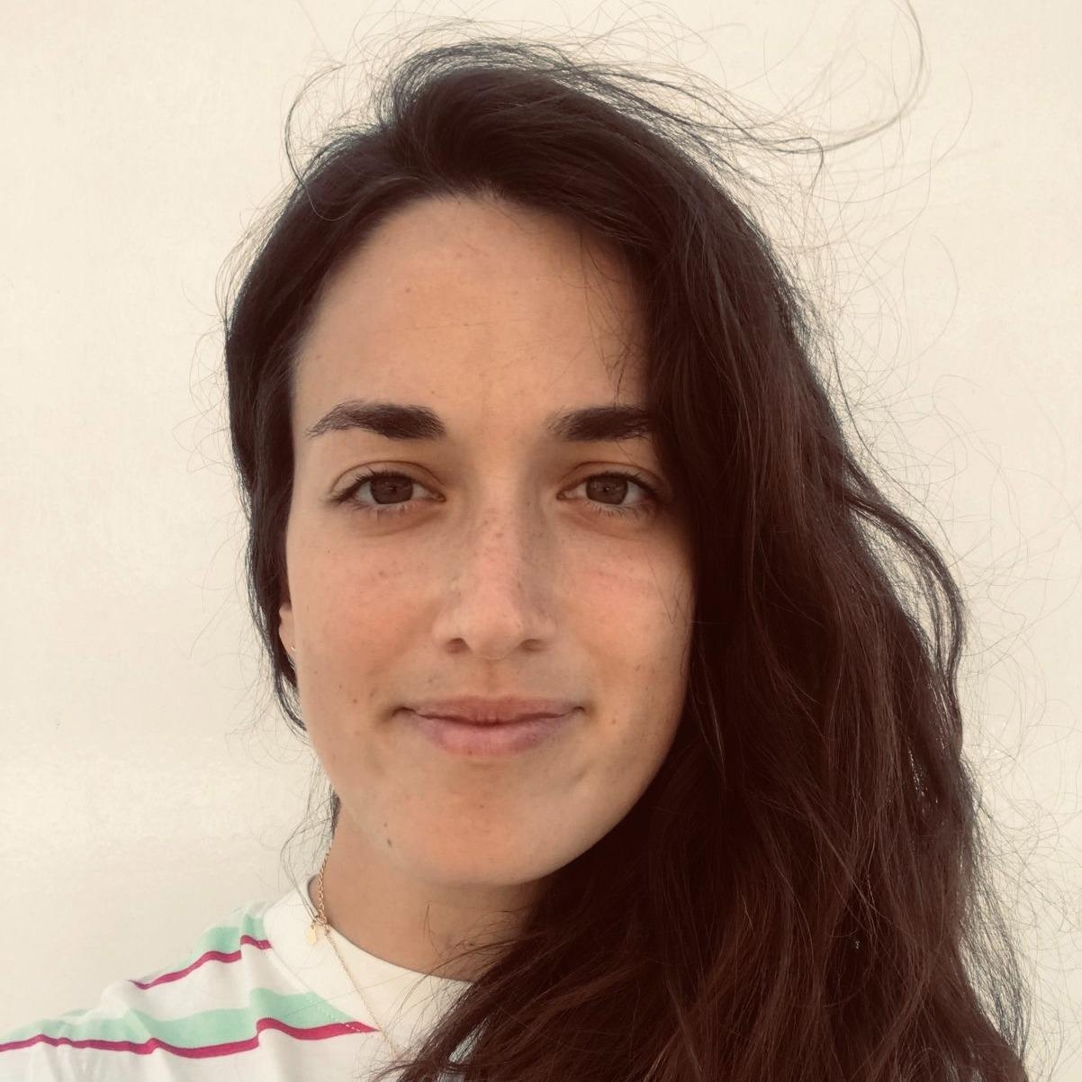 Headshot of Carla Grande